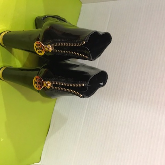 Tory Burch Bl. Open Toe Ankle Boots w Gold Accents - Picture 6 of 7